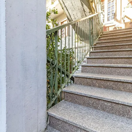 Exclusive Roth Apartmán