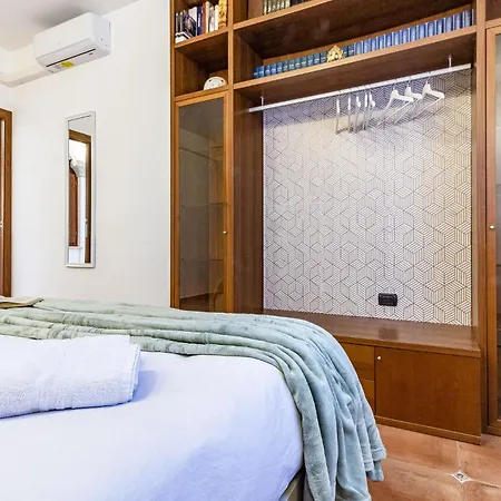 Exclusive Roth Apartment *