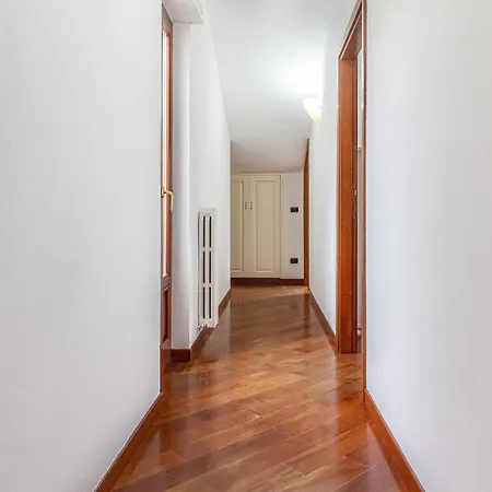Exclusive Roth Apartment
