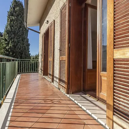 Exclusive Roth Sassari